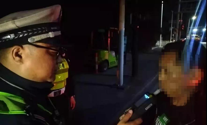女司机坚称未饮酒却血检醉驾真相揭秘，巷弄深处的探秘之旅