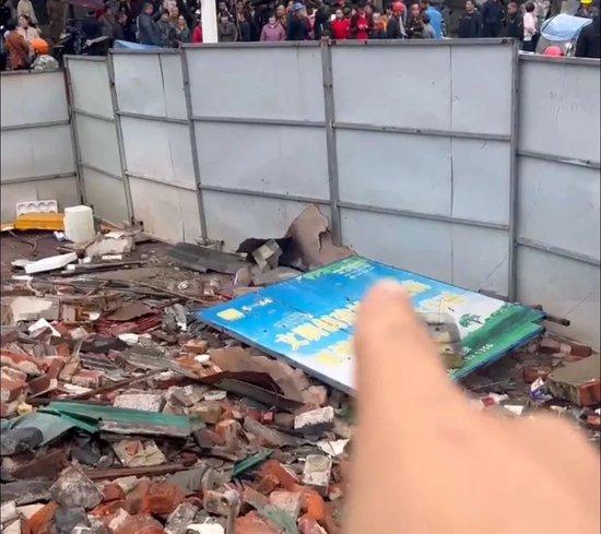 湖南一工地发生小学生坠井死亡事件