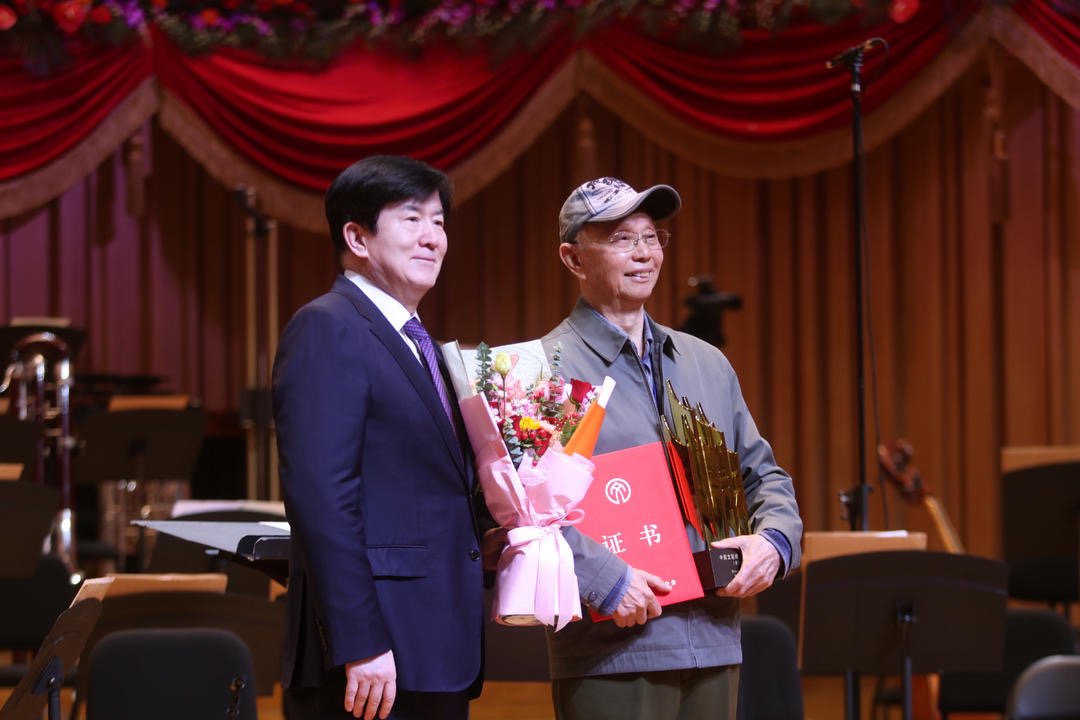 游本昌荣获中国文联终身成就奖，与自然共舞，探寻内心平和之旅