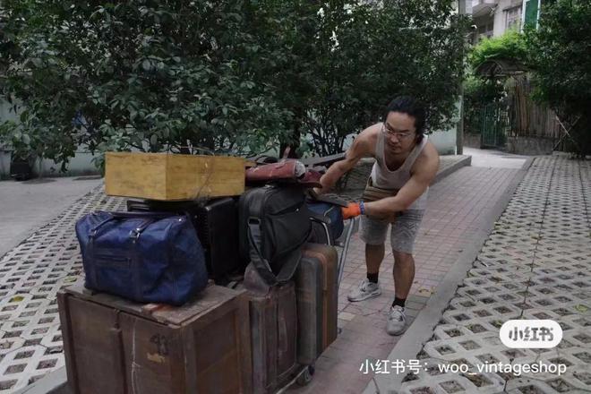 985毕业男子捡垃圾八年实现财务自由，一场关于人生价值的辩论