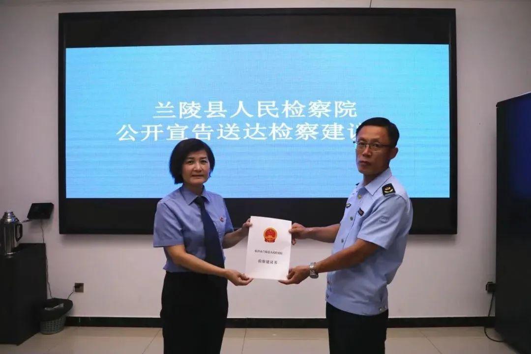 男子制造数百起交通事故骗保33万，疯狂骗保背后的警示与反思
