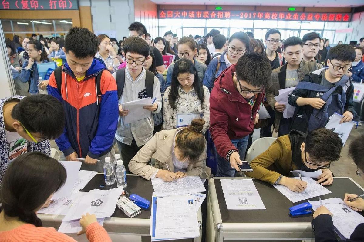 海外移民最新政策解读，趋势、要求及案例分析揭秘