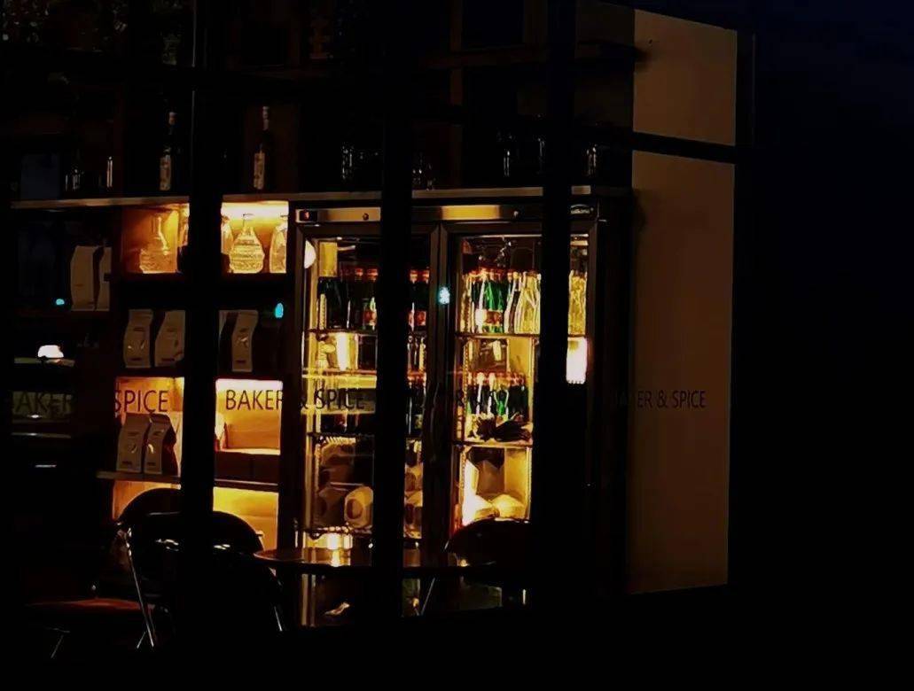 苍苍影院午夜最新，文化与休息的交织之夜