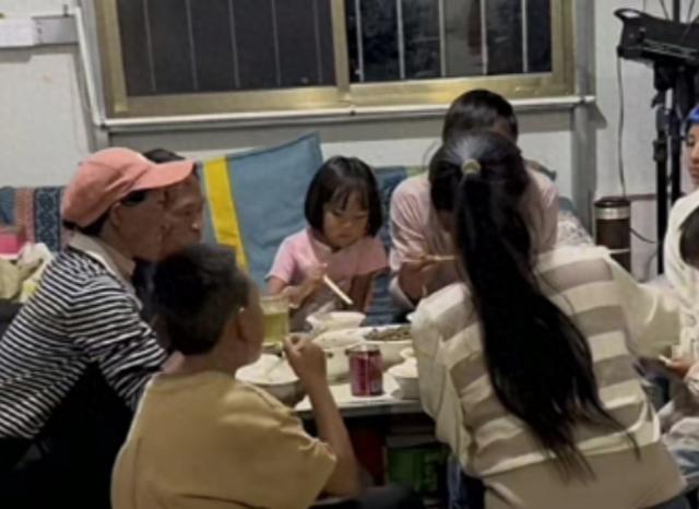 科技之光下的正义行动，网红小英送养女孩不构成犯罪的高科技解读