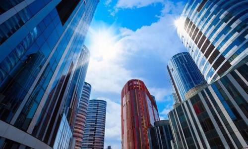一线城市楼市全线回温，机遇与挑战并存的现象分析