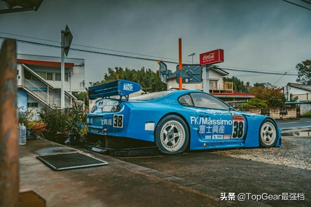 探索特色小店，小巷中的隐藏宝藏，最新汽车一览